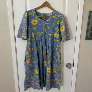 Vintage Women’s Floral Moo Moo Style Dress